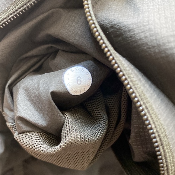 Lululemon 6 vest jacket top running hiking lightweight mesh zip pockets dk green - Picture 4 of 8